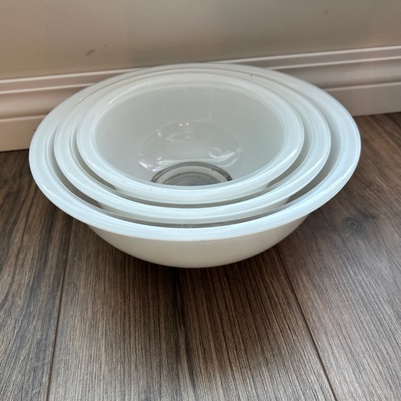 Pyrex Vintage White Glass Nesting Bowls x 3 - Picture 5 of 5